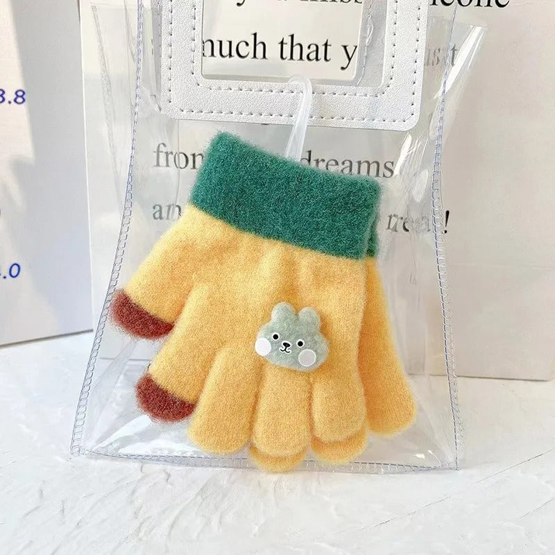 Cute cartoon patterned warm gloves for kids