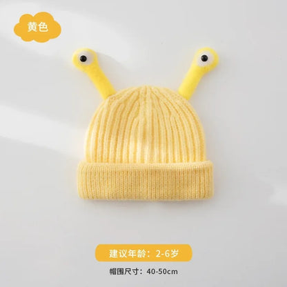 Cute children’s knitted hat, windproof and cozy