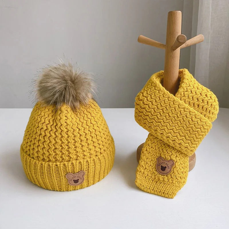 Fleece-lined knitted cap, scarf and gloves for children