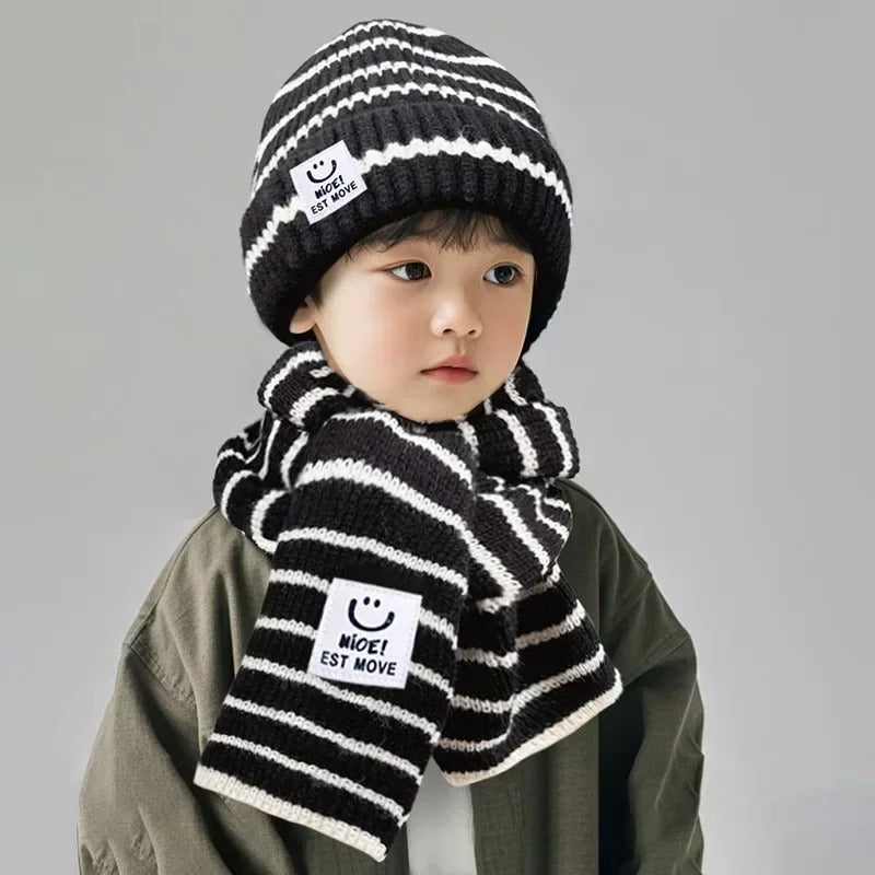 Kids striped knitted beanie and scarf set – front view