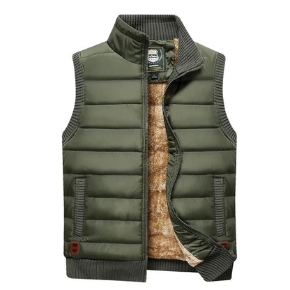 Warm outdoor sleeveless jacket