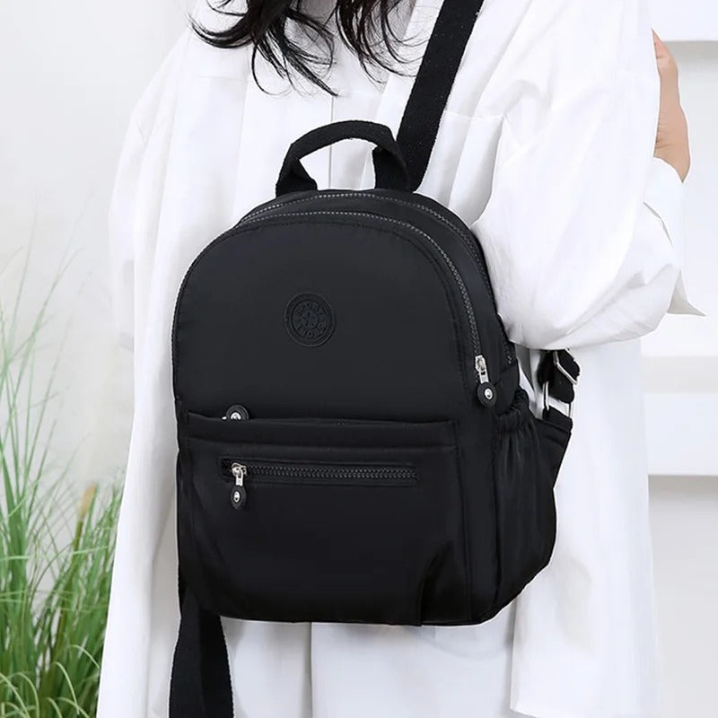 Adjustable Mesh-Padded Shoulder Straps